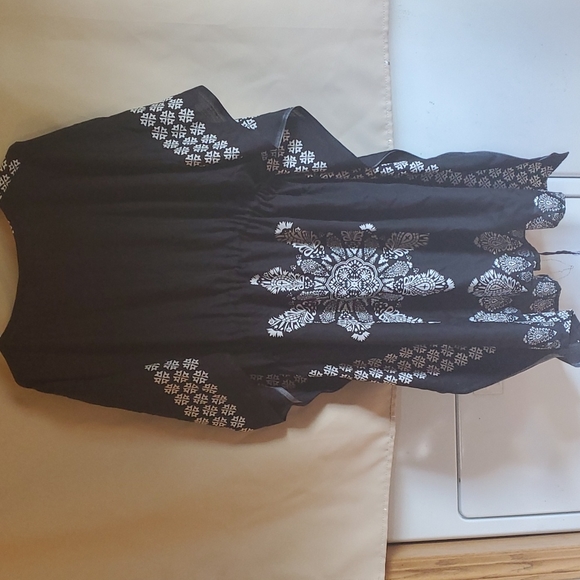 Ladies draw string dress wore once - Picture 2 of 3